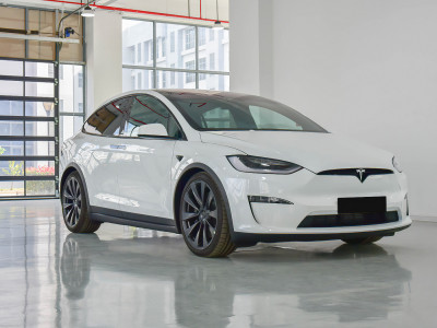 Tesla Model X  Фото №3